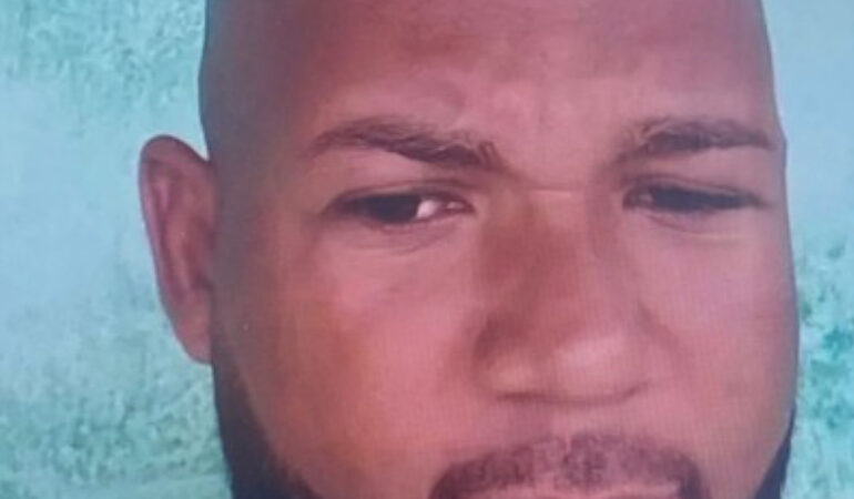 Suspeito de matar ex-companheira se entrega à polícia em Salvador