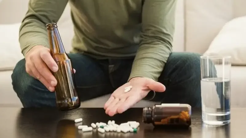 Veja 10 remédios que não podem ser misturados com álcool