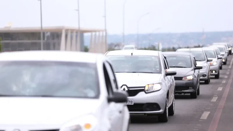 Uber revela quais carros não serão mais aceitos no app em 2025