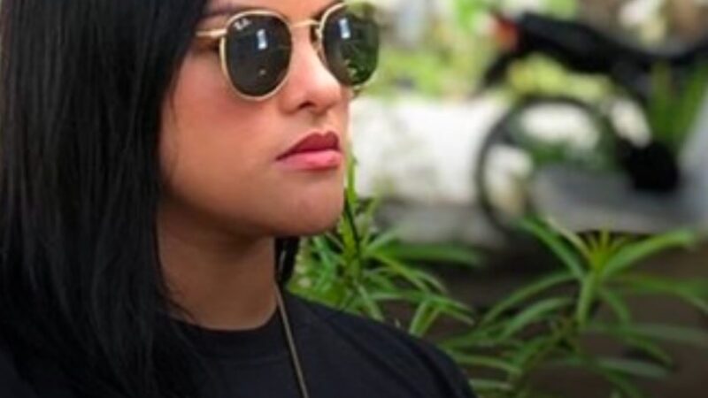 A diretora exonerada do Conjunto Penal de Eunápolis, Joneuma Silva Neres, foi presa na noite desta quinta-feira (23).